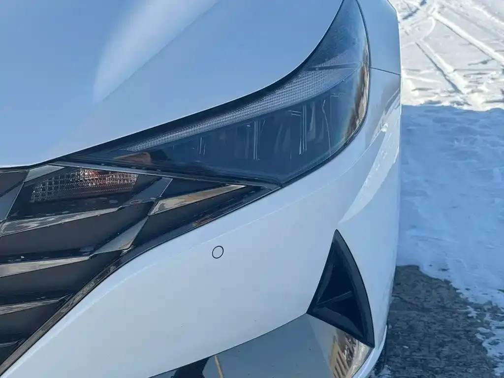 Hyundai Elantra 2022 из CN, фото 2