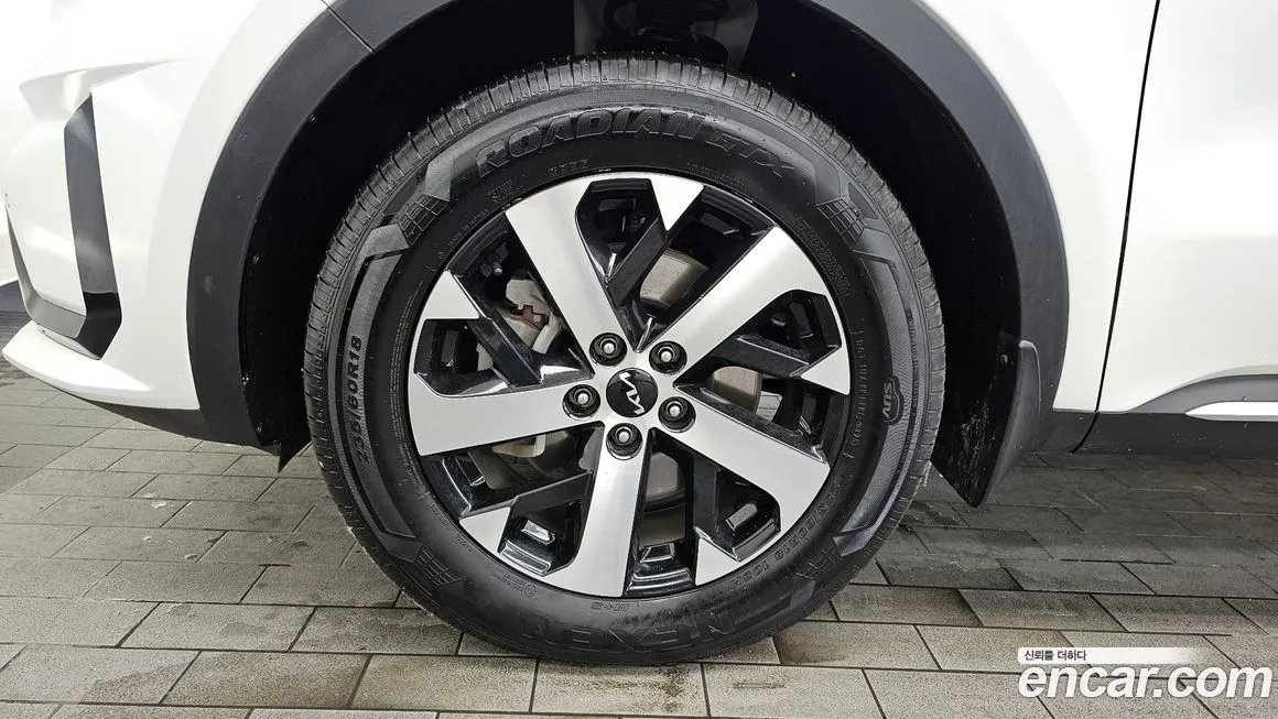 Kia Sorento — фото 5
