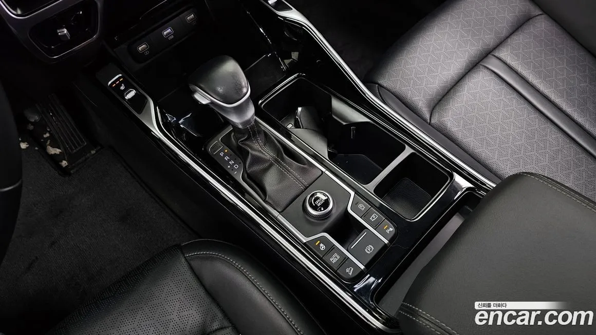 Kia Sorento — фото 9