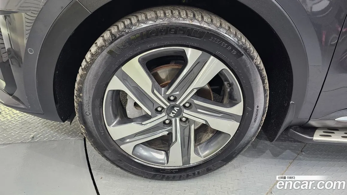Kia Sorento — фото 10