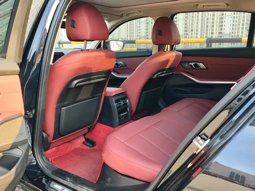 BMW 3 Series 2021 из CN, фото 3