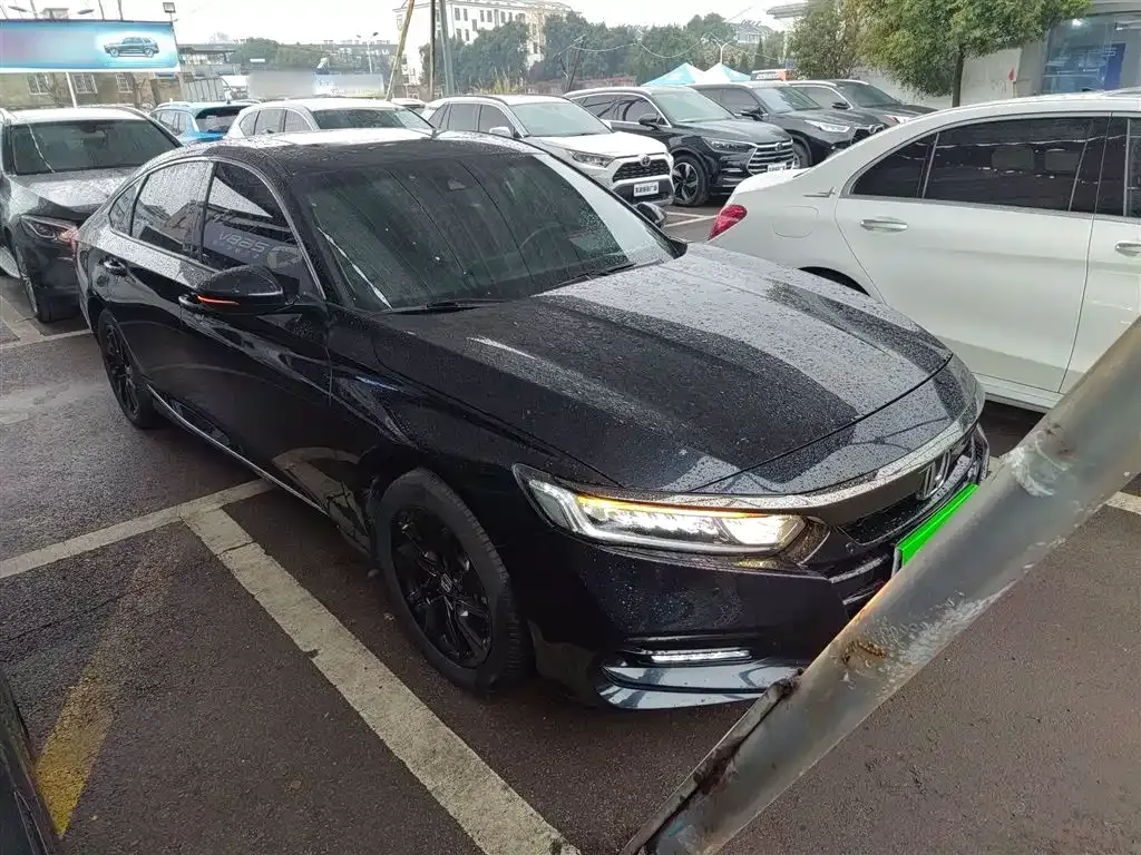 Honda Accord — фото 3