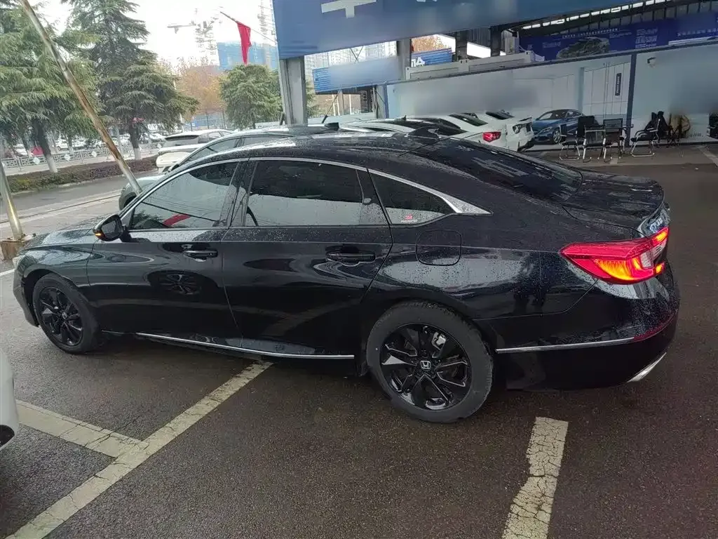 Honda Accord — фото 6