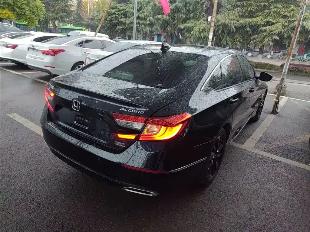 Honda Accord — фото 5