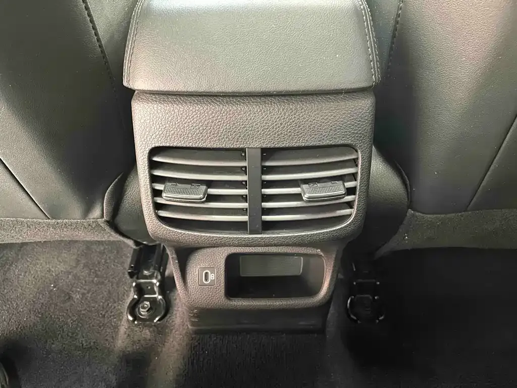 Kia Seltos 2023 из CN, фото 10