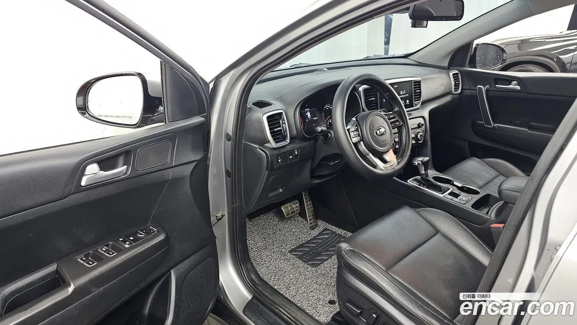 Kia Sportage — фото 8
