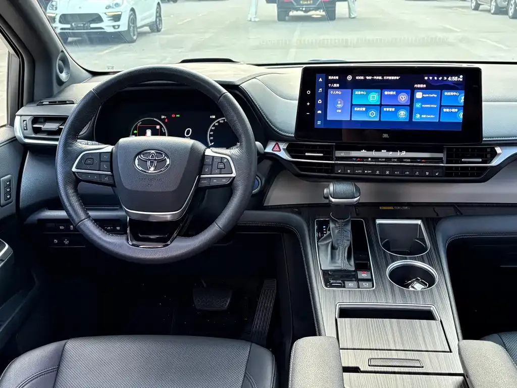 Toyota Granvia 2024 из CN, фото 9