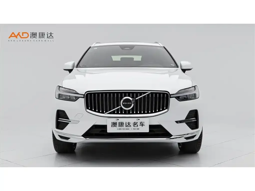 Volvo XC60 — фото 10