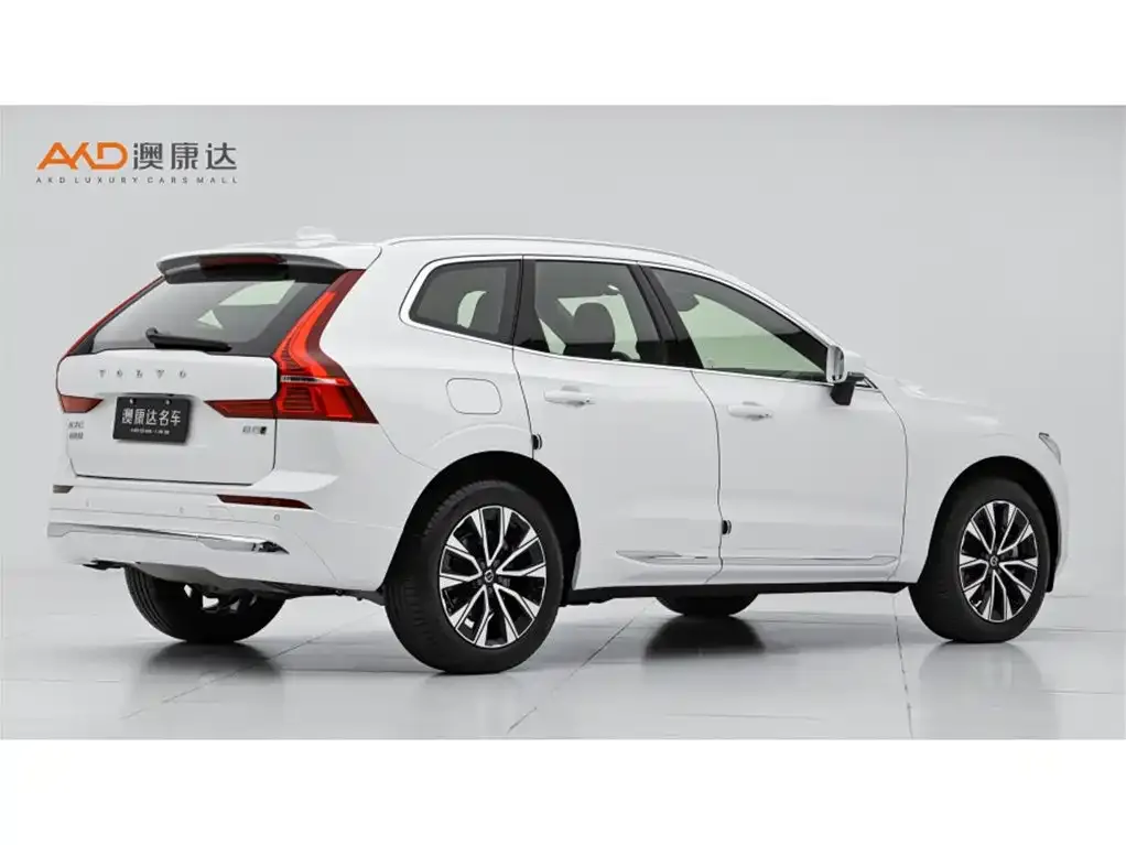 Volvo XC60 — фото 9