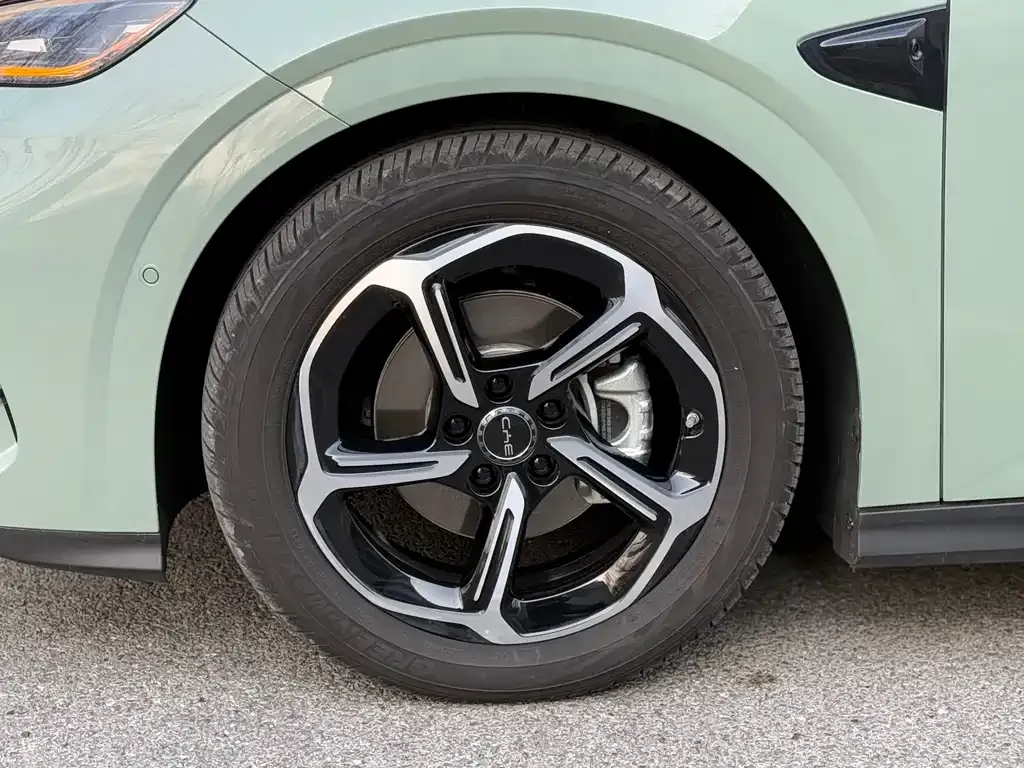 BYD Seal 06GT — фото 9
