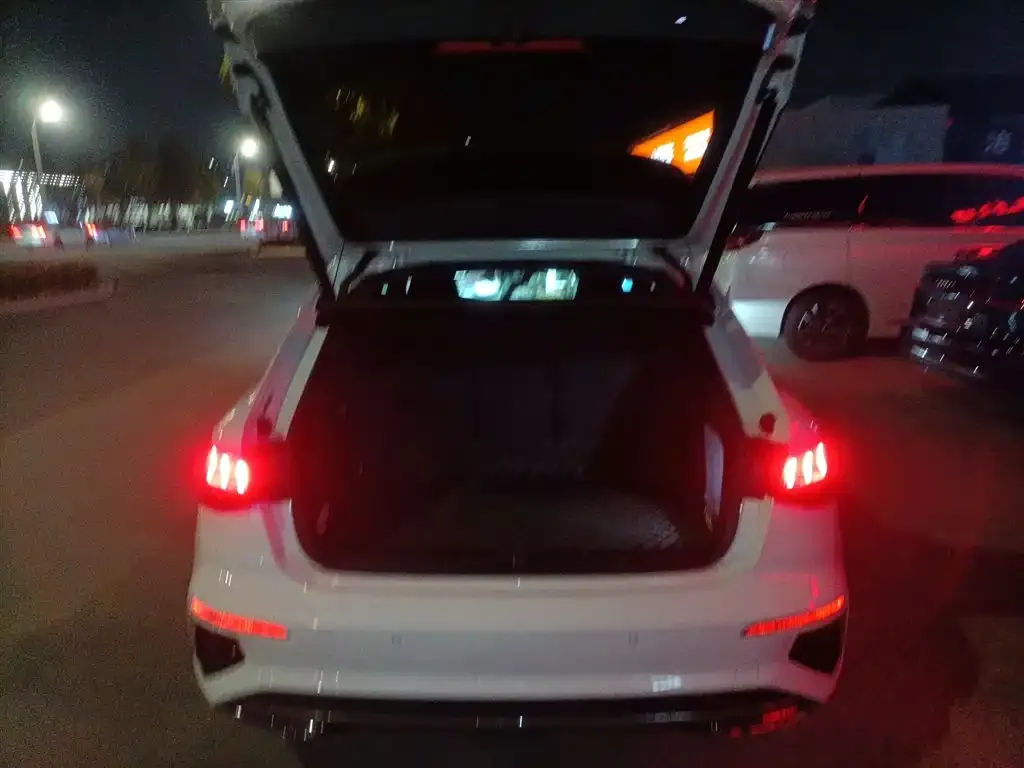 Audi A3 2023 из CN, фото 9