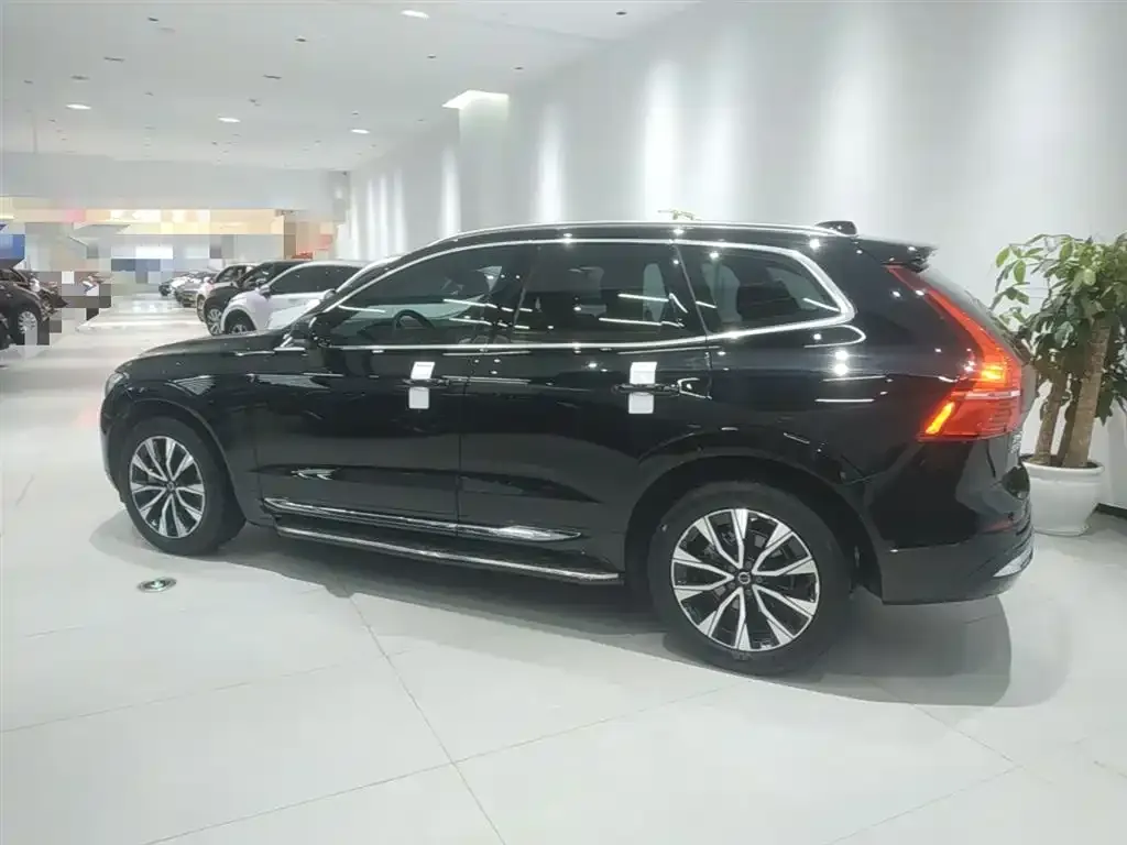 Volvo XC60 2023 из CN, фото 10