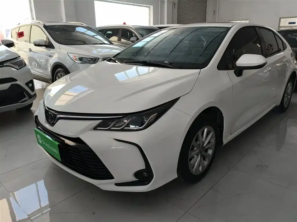 Toyota Corolla 2023 из CN, фото 1