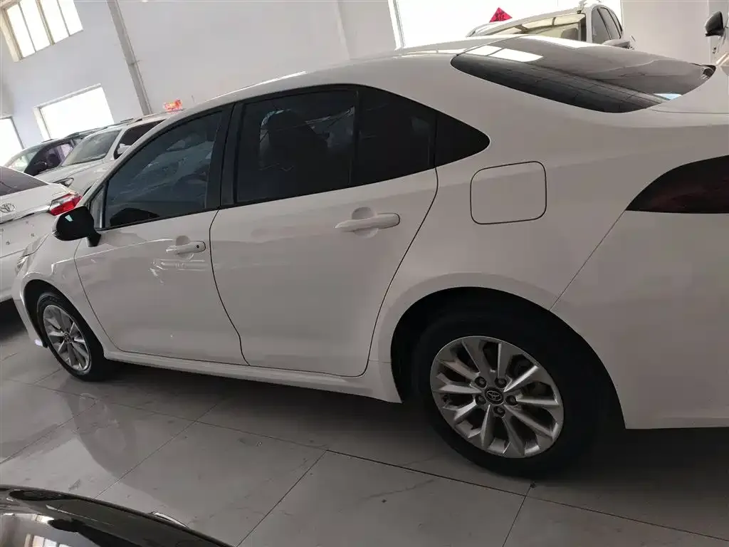 Toyota Corolla 2023 из CN, фото 2
