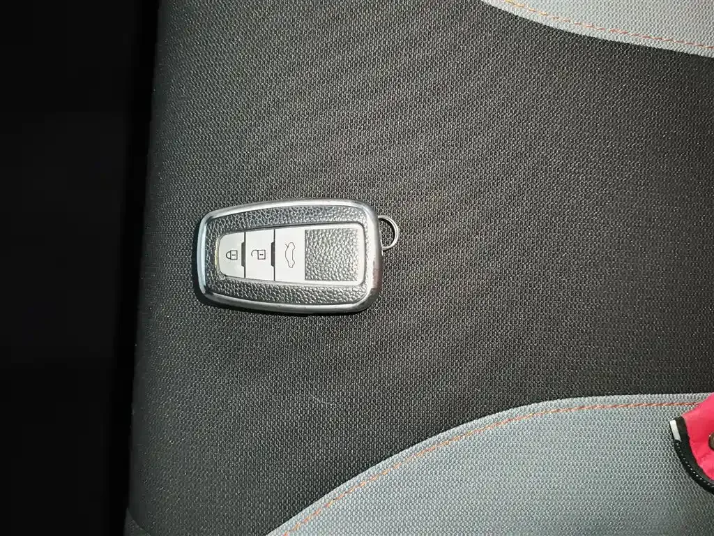 Toyota Corolla 2023 из CN, фото 10