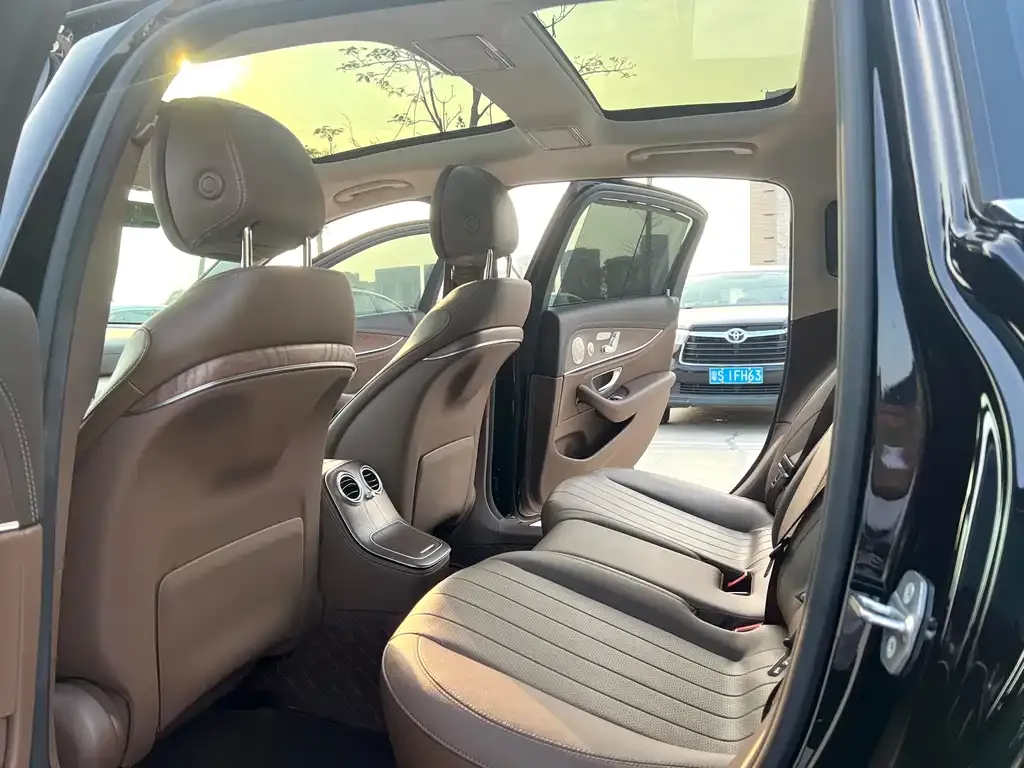 Mercedes-Benz E-Class 2023 из CN, фото 4