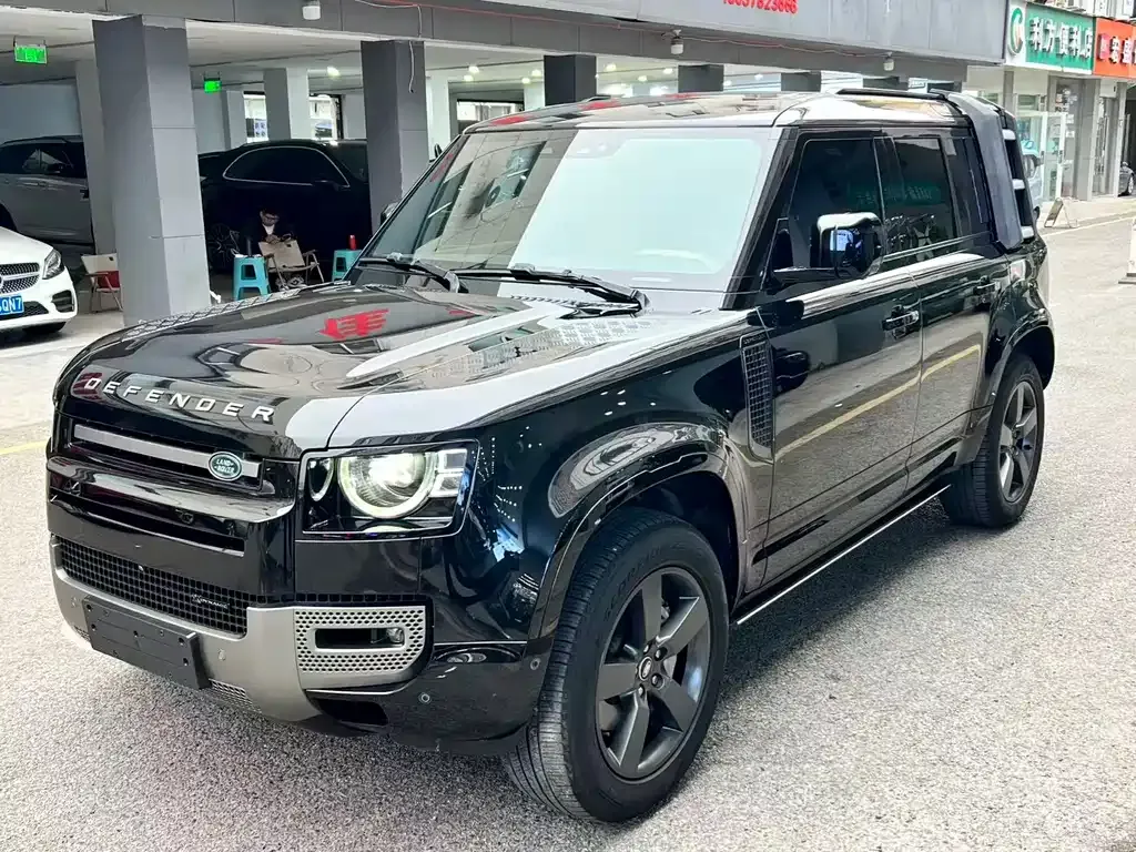 Land Rover Defender — фото 1