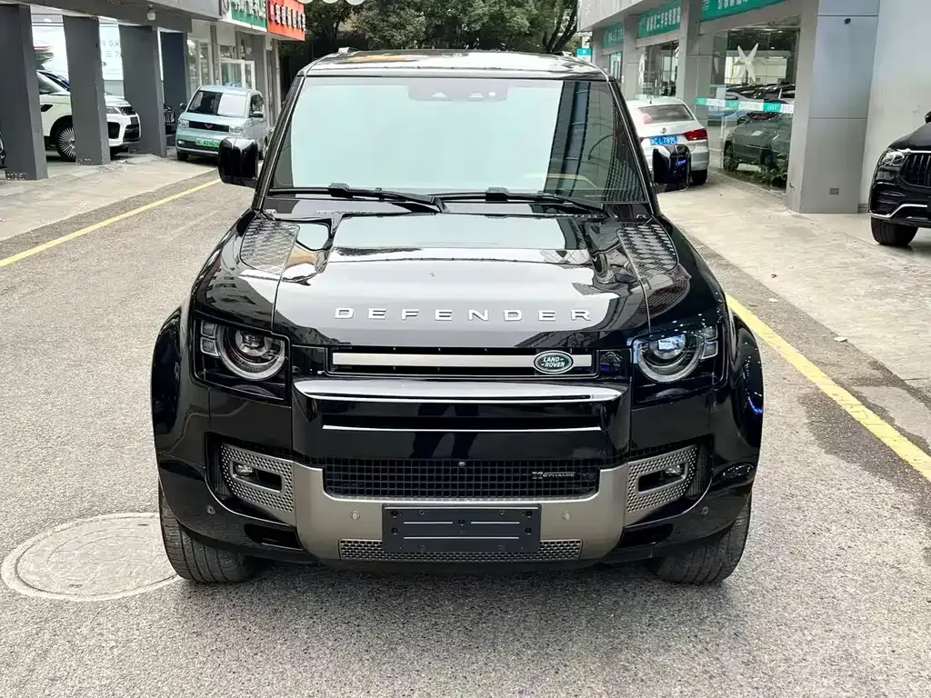 Land Rover Defender — фото 6