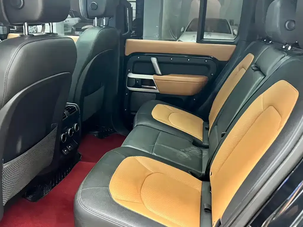 Land Rover Defender — фото 2