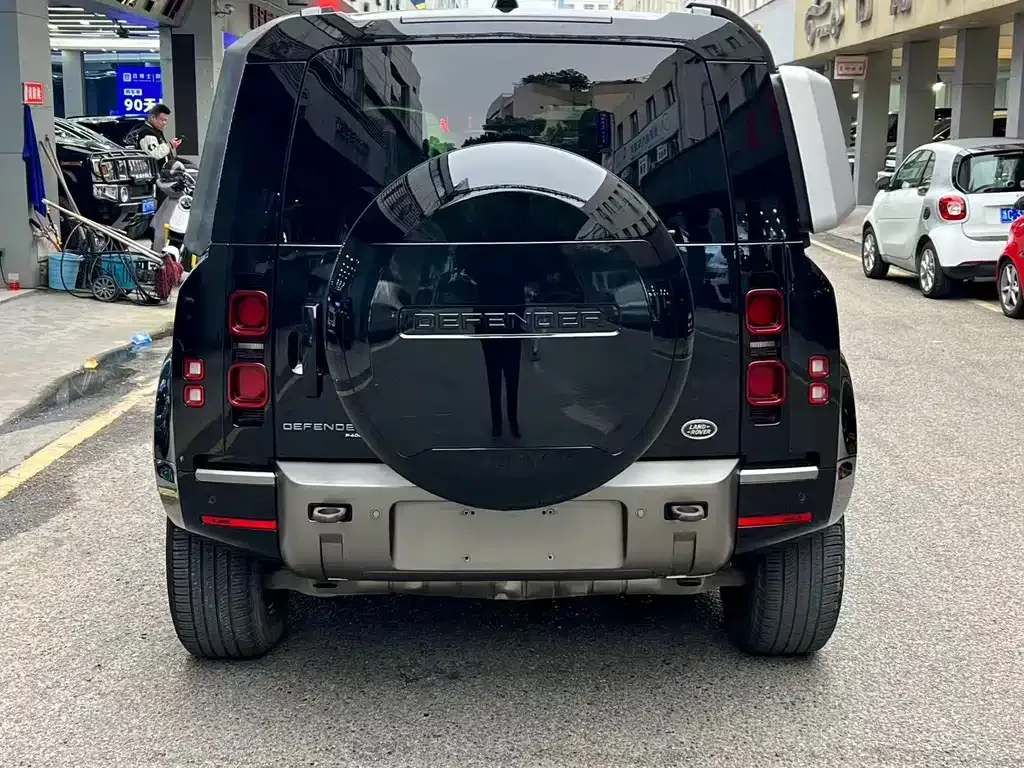 Land Rover Defender — фото 3