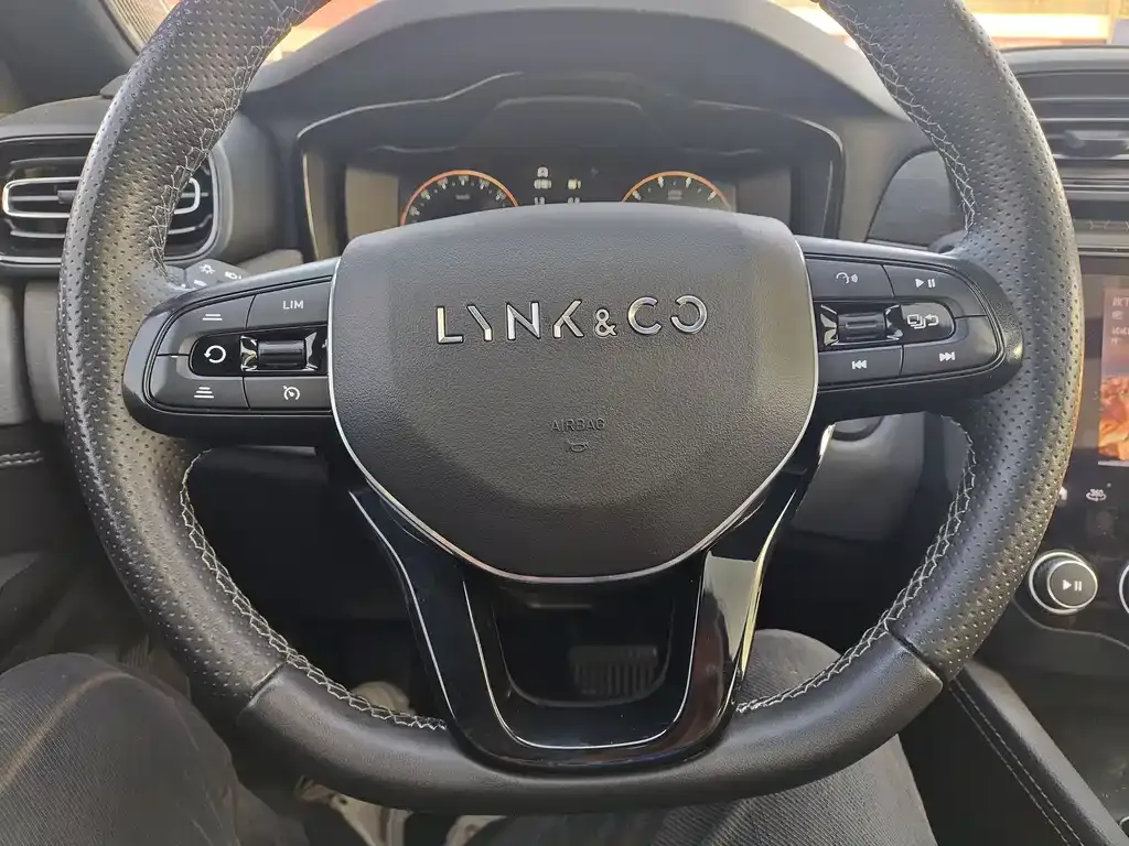 Lynk & Co 03 2021 из CN, фото 6