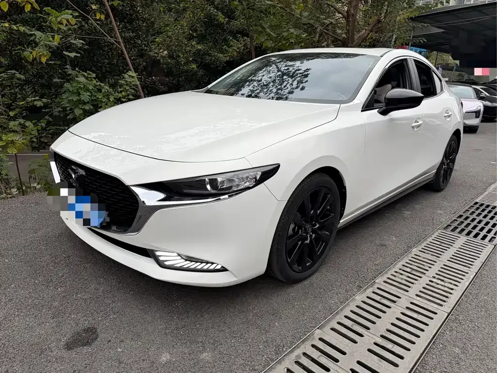 Mazda 3 Axela 2022 из CN, фото 1