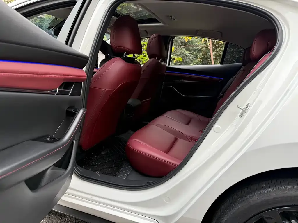 Mazda 3 Axela 2022 из CN, фото 5