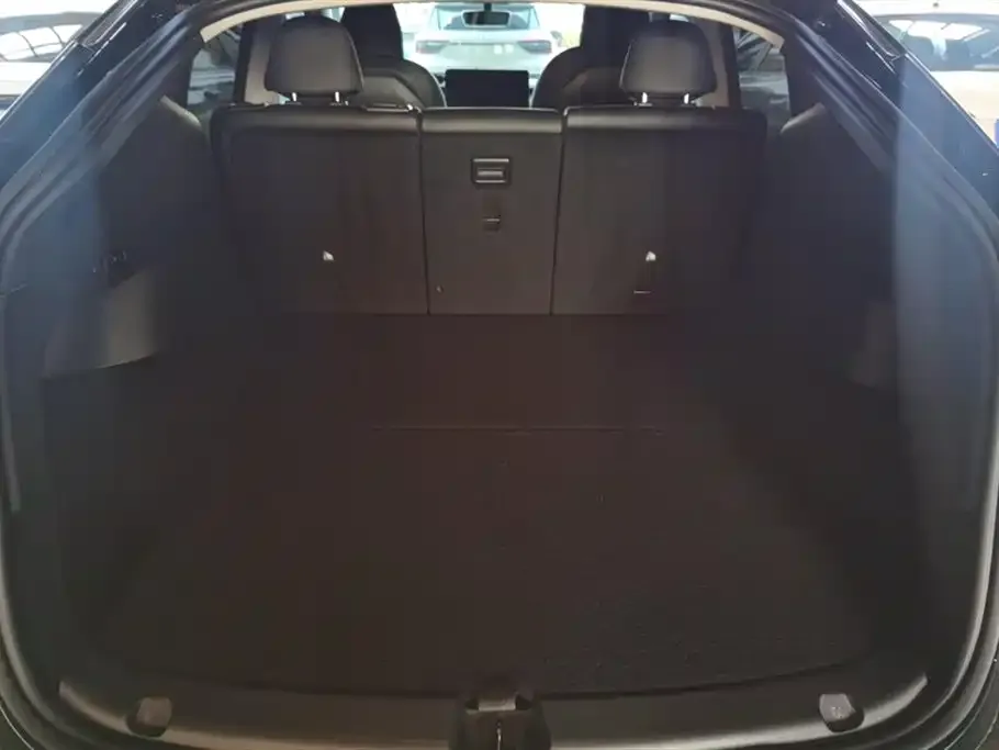 Tesla Model Y 2023 из CN, фото 4