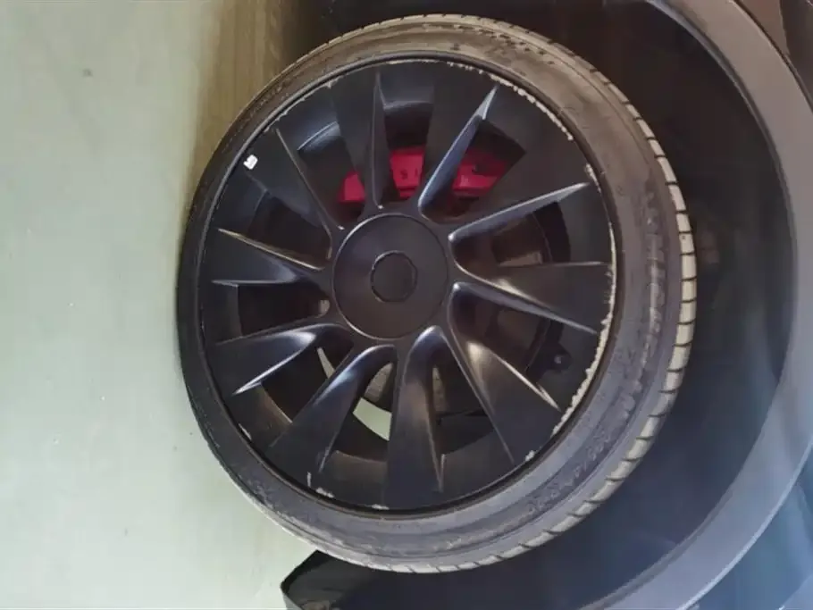 Tesla Model Y 2023 из CN, фото 3