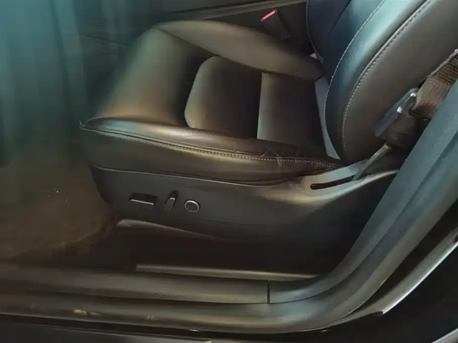 Tesla Model Y 2023 из CN, фото 10