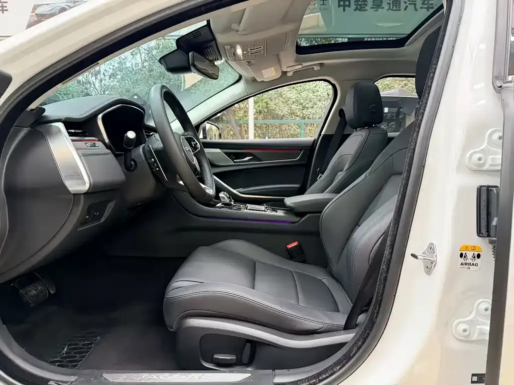 Jaguar XFL 2023 из CN, фото 7