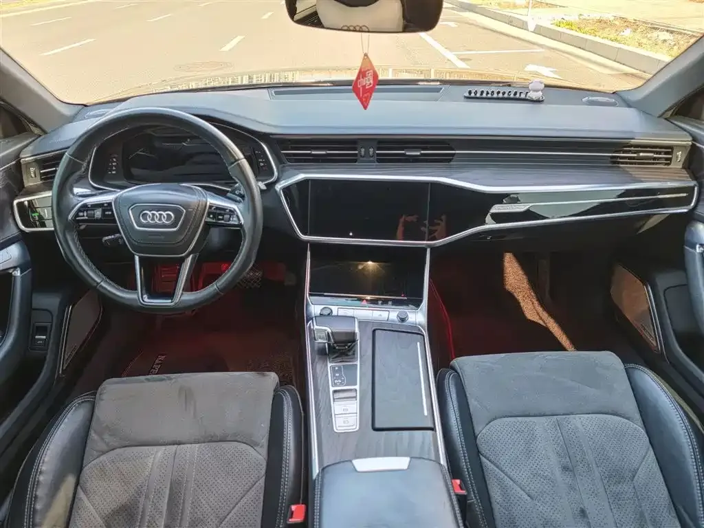 Audi A6L 2023 из CN, фото 5