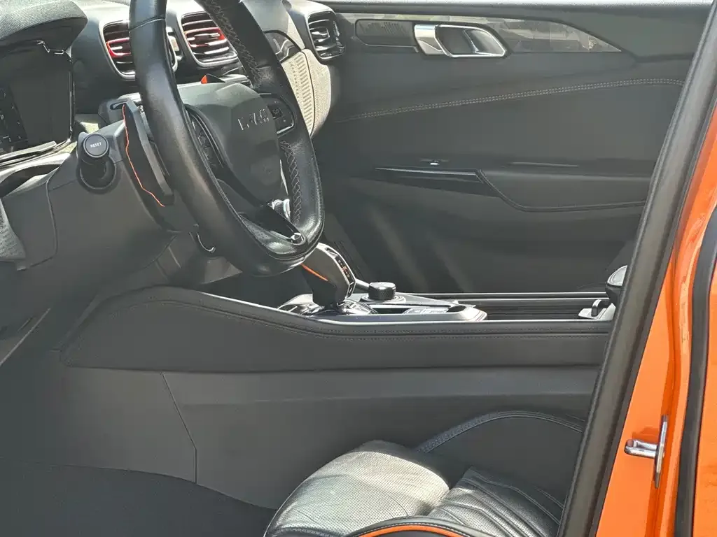 Lynk & Co 02 Hatchback 2021 из CN, фото 8