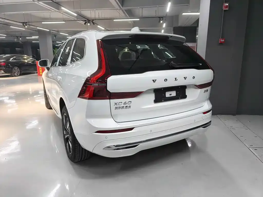 Volvo XC60 2025 из CN, фото 2