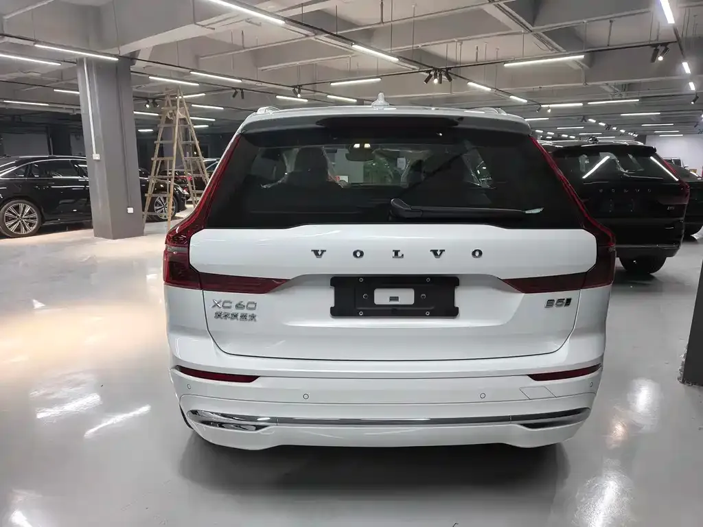 Volvo XC60 2025 из CN, фото 3