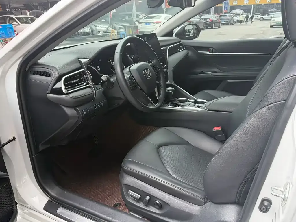Toyota Camry 2022 из CN, фото 4