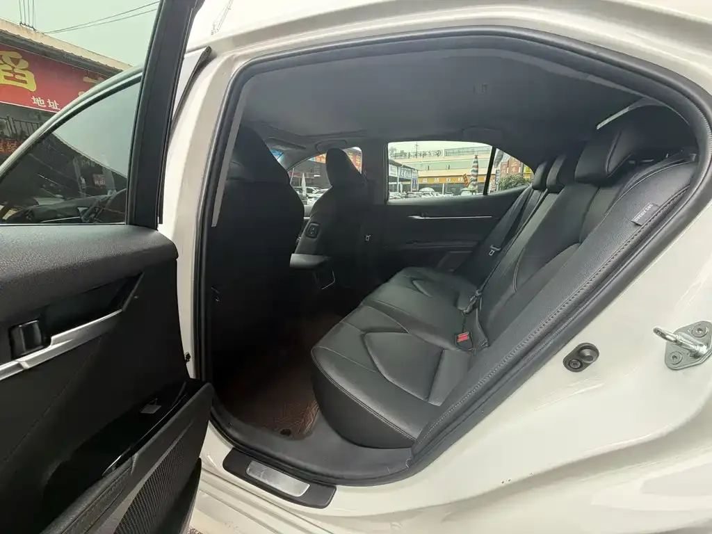 Toyota Camry 2022 из CN, фото 5