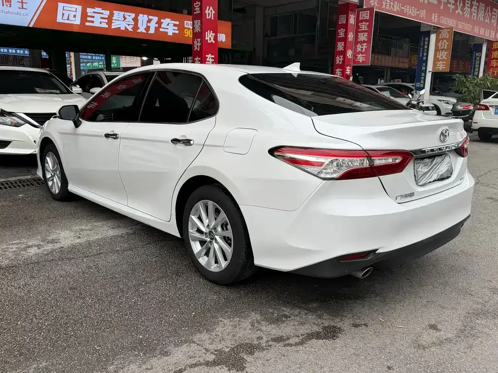 Toyota Camry 2022 из CN, фото 7