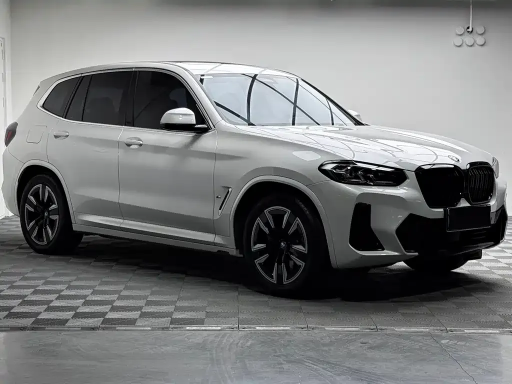 BMW iX3 2024 из CN, фото 7