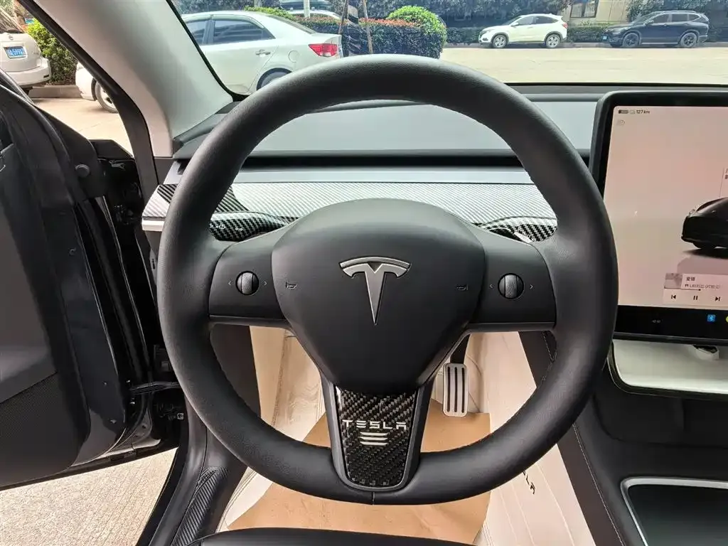 Tesla Model Y 2024 из CN, фото 3