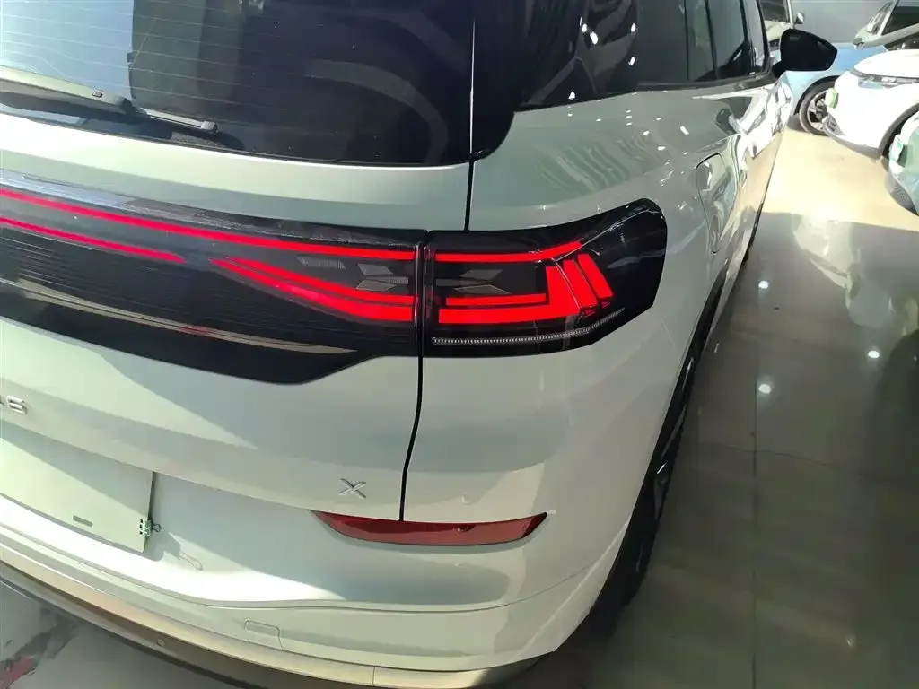 Volkswagen ID.6 X 2024 из CN, фото 8