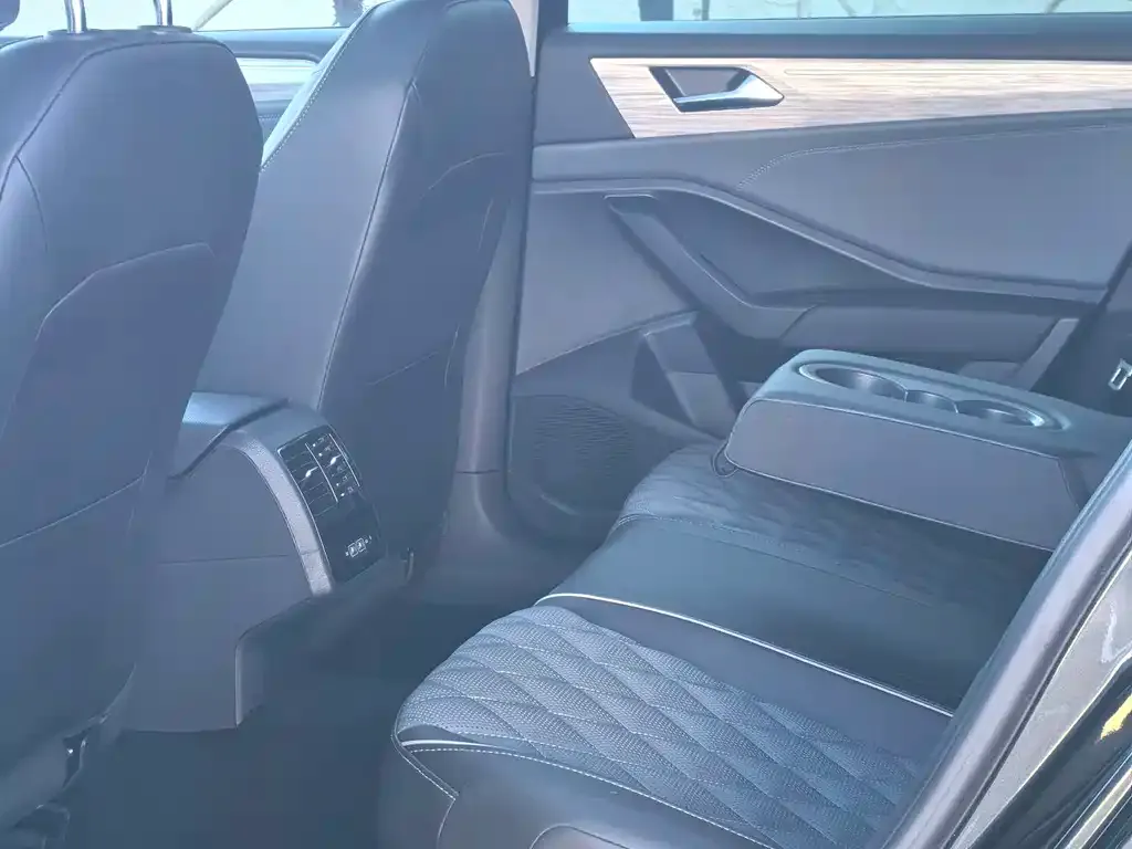 Volkswagen Sagitar 2022 из CN, фото 2