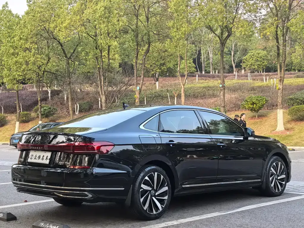 Volkswagen Passat 2023 из CN, фото 3