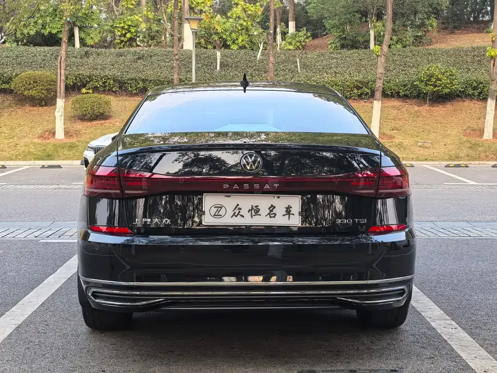Volkswagen Passat 2023 из CN, фото 8