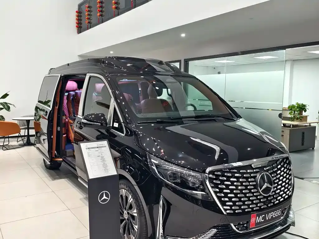 Mercedes-Benz V-Class 2025 из CN, фото 4