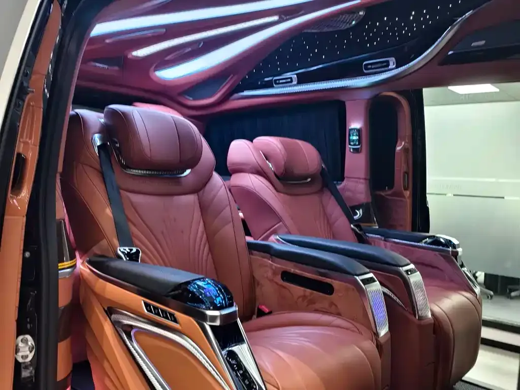 Mercedes-Benz V-Class 2025 из CN, фото 7
