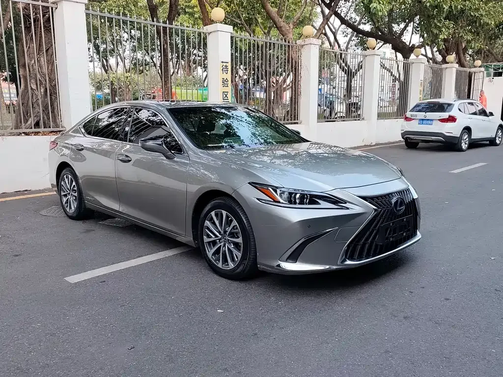 Lexus ES 2022 из CN, фото 6