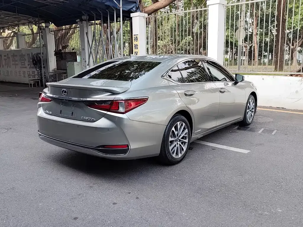 Lexus ES 2022 из CN, фото 4