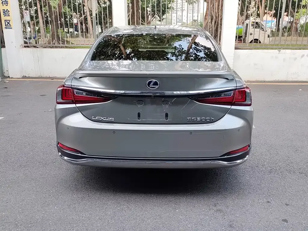 Lexus ES 2022 из CN, фото 9