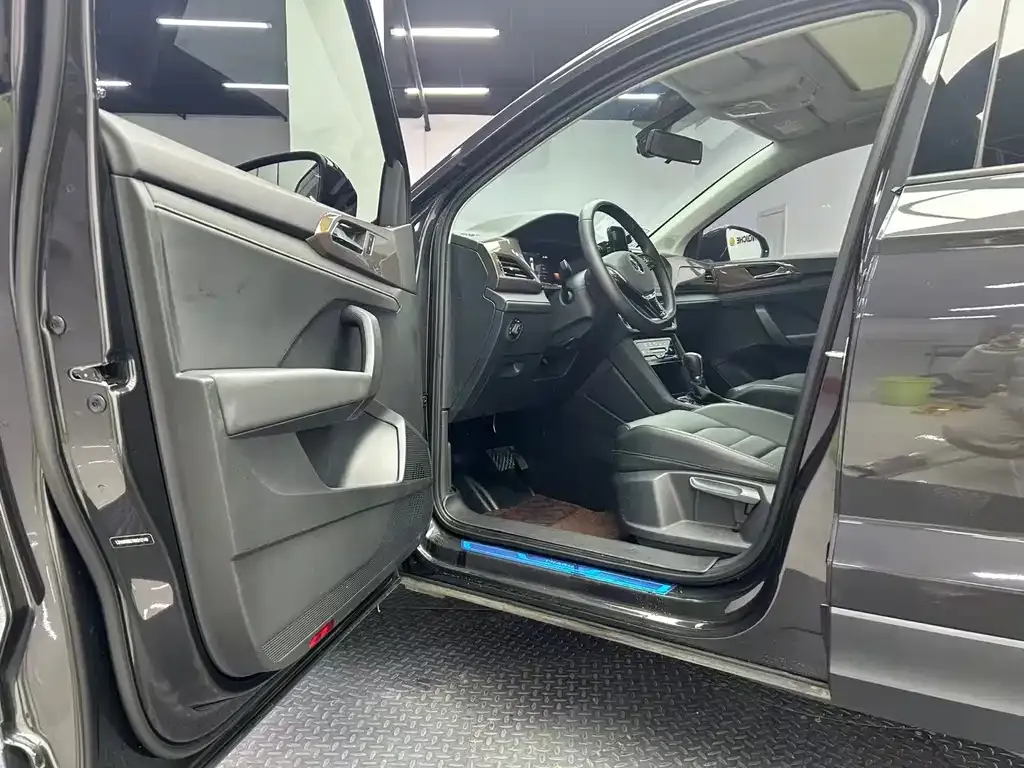 Volkswagen Tharu 2022 из CN, фото 3